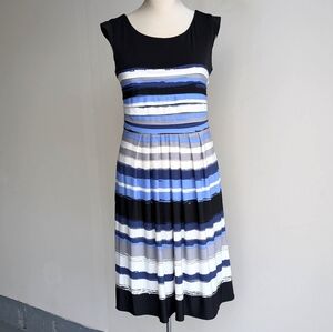 Sandra Darren Blue Striped Knee Length Dress